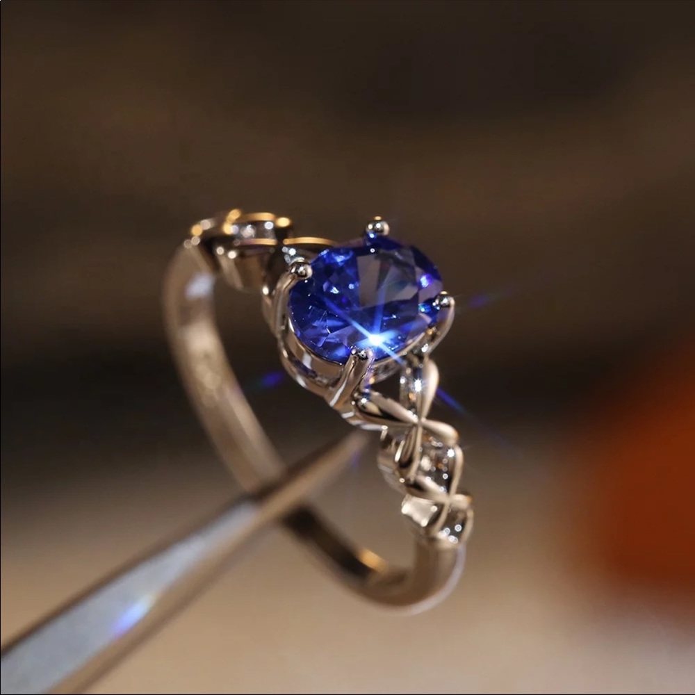 New Women’s 925 Silver Sapphire Ring - Picture 5 of 6